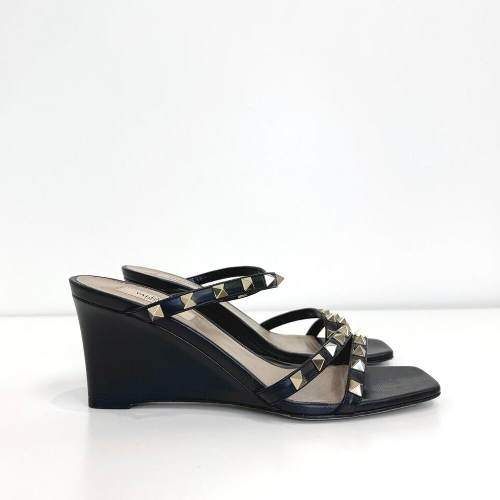 VALENTINO Garavani Black Leather Gold Rockstud Wedges 38 Strappy Sandal Shoes